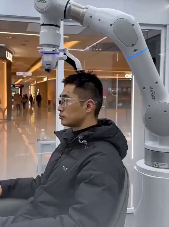 AI 로봇과 휴머노이드 자동화 대표 이미지